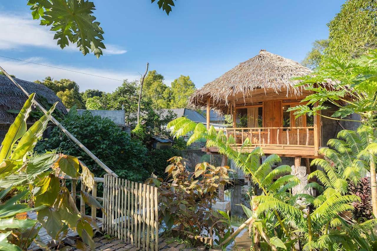 Onong'S Homestay & Cafe 토모혼 외부 사진