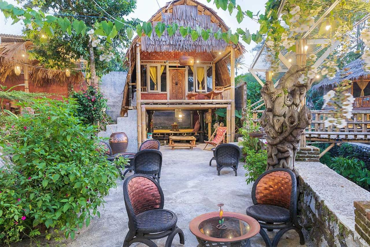 Onong'S Homestay & Cafe 토모혼 외부 사진